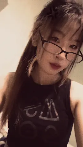 #တစ်လုံးမှမိုင်ခေါက်ကျိုင်😅😅#ဒီချိန်တင်ရင်viwerမတတ်မှန်းသိတယ်🙂 #ဆယ်လီမှအသဲပေးတာလား😔😑 #viweတတ်စမ်းကွာ #cad @𝑯𝒍𝒂 𝒀𝒂 𝑴𝒊𝒏💫💔 