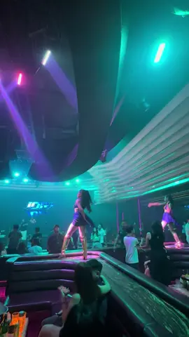 Serunya Ambyar weekend 😘😘😘🔥🔥🥳🥳 #fyppppppppppppppppppppppp #jakartaparty #partyjakarta #jakartanightlife #dugem 