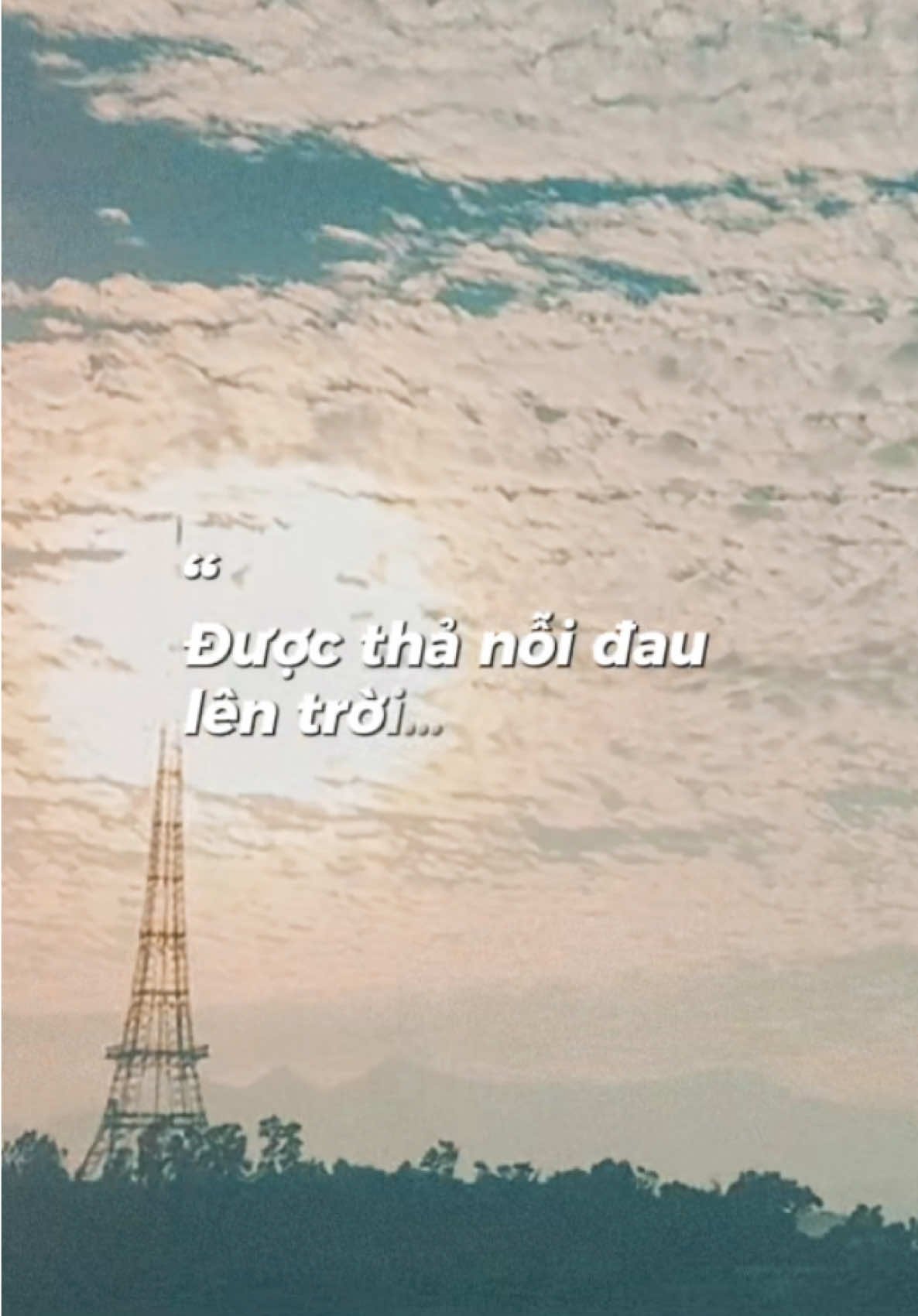 Giờ tôi chỉ muốn được thả nỗi đau lên trời.. ... Tuy cô đơn nhưng lòng mình vẫn vui ❤️ #CapCut #stt_buồn_tâm_trạng #chiase #trendingvideo #bánnỗibuồn 