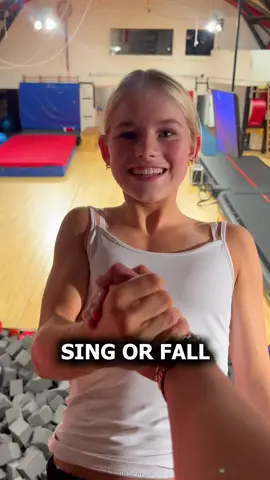 Sing or fall med Clara ❤️💙#foryou #FlyingSuperkids #fyp #viral 