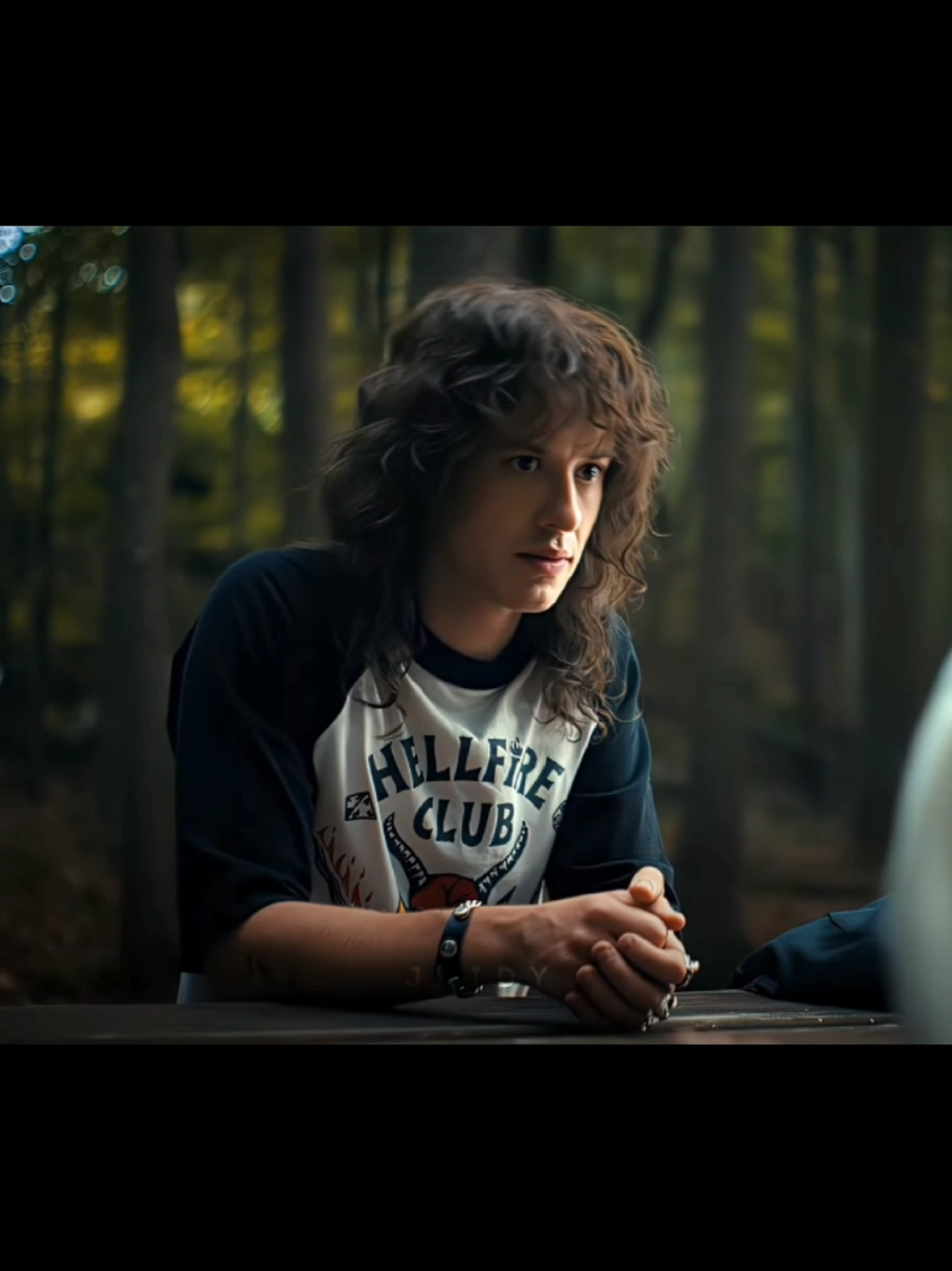 Отдал жизнь за город, который его ненавидит 🕊️💔 || Эдди Мансон Edit || #eddiemunson #оченьстранныедела #осд #эддимансон #эдит 