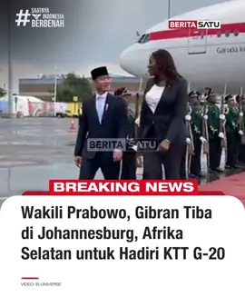 Wakil Presiden Gibran Rakabuming Raka tiba di Johannesburg, Afrika Selatan, Jumat (21/11/2025) sore waktu setempat, untuk menghadiri Konferensi Tingkat Tinggi (KTT) G20. Setelah menempuh penerbangan sekitar 10 jam 50 menit, Wapres Gibran dan rombongan terbatas tiba di Bandar Udara Internasional O.R. Tambo, Johannesburg dan disambut oleh Menteri Listrik dan Energi Afrika Selatan, Kgosientsho Ramokgopa, Duta Besar Luar Biasa dan Berkuasa Penuh (LBBP) RI untuk Afrika Selatan Saud Purwanto Krisnawan, serta Atase Pertahanan RI di Pretoria Kolonel (Mar) Guntur Almasyih. Update berita selengkapnya di Beritasatu TV, BTV, BeritaSatu.com, & YouTube BeritaSatu! #GibranRakabumingRaka #Johannesburg #AfrikaSelatan #G20 #SaatnyaIndonesiaBerbenah #BeritaSatu
