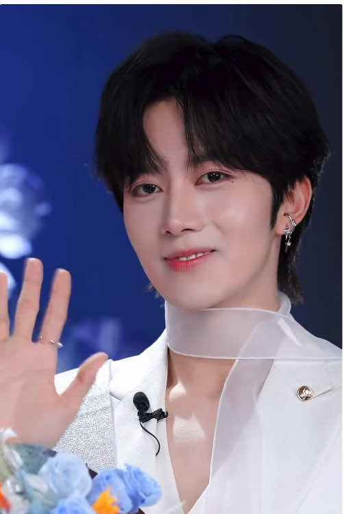 XingXing gửi lời chúc ngủ ngon đến tất cả mọi người 🥰🥰🥴🥴 #eliothuang #huangxing 