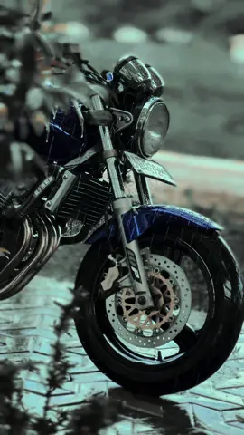 Hey beautyy..! Road full empty… aana mind full nee 💙✨#hornet #bee #💙🐝 @R I F K A N @FKN @Akeel @S A M E E R @𝓜𝓻 ──𝓙𝓪𝓷𝓸𝓸𝓼 ── 🇶🇦 @Riflan @Arham photography @*I.M.Nujooth* @Mayavan🎭 @azeem.hm1 @< Un Lucky Boy👻 >🇱🇰=🇦🇪 @𝐉 𝐞 𝐫 𝐫 𝐲 ❗ 💋 @Ⓜ️®. Firna Mallii👻💫✨🧸 @user61089819926 