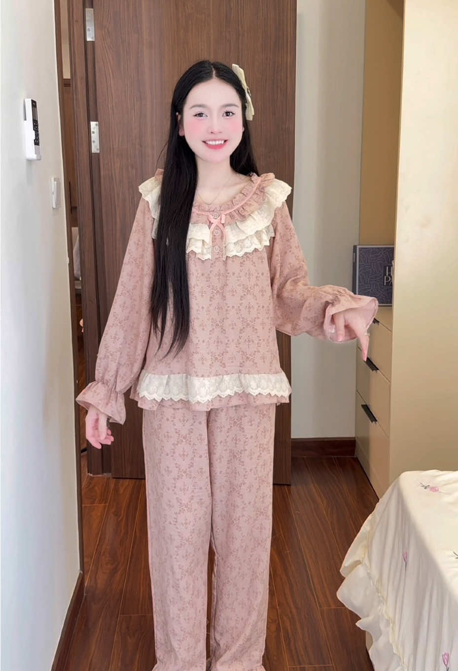 Bộ ngủ xinh bánh bèo cổ phối ren kép 😍