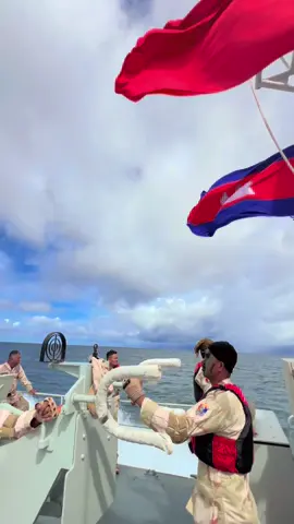 🇰🇭❤️🤝🥷🏼👨🏻‍🎤🥷🏼ស៊ូរ