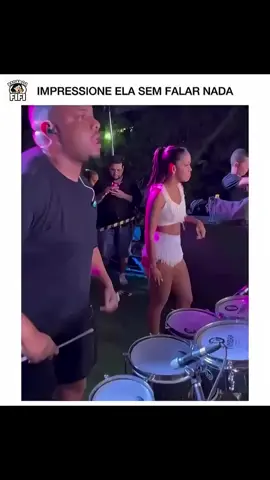 impressione ela sem falar nada! #viral #musica #engraçados #pagode #dance 