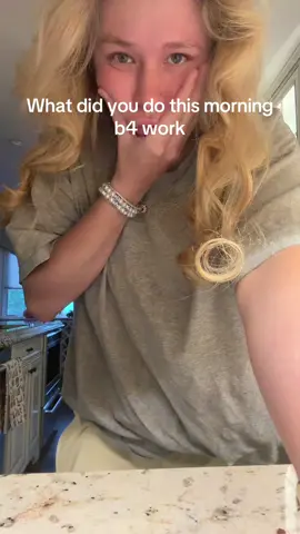 Don’t judge because I know some of you girls don’t feel the need to take your shirts off but are freezing so you out sweats over. Idk if it’s the athlete in me or the complete opposite and just being lazy but I do it and I’m not ashamed. Enjoy the natural fruit that don’t stop growing even when I’m not in the gym 