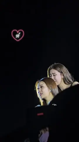 (Our two girls cried tonight! But those are tears of happiness, pride of fans, everyone's love for you two! Wish you two always be together and succeed in the future on this journey!)@𝐿𝑜𝑟𝑒𝑛𝑎 𝑆𝑐ℎ ⋆｡˚ ❀ @Miu T. #miunatsha #lenamiu #lalinalena #viral 