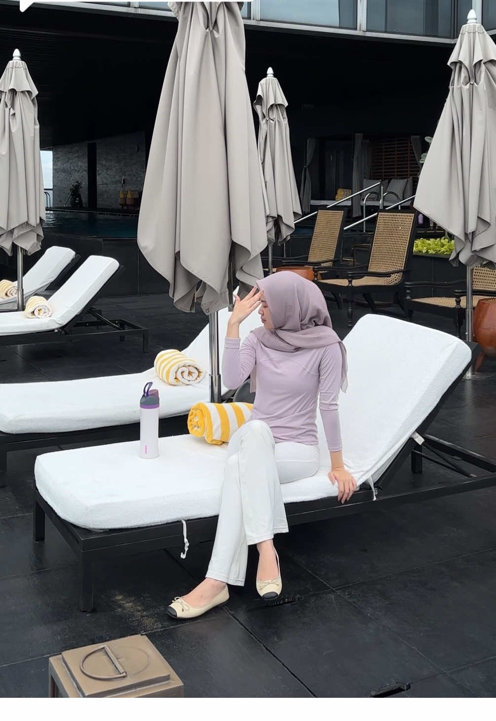 Replying to @bilaaa ini yaa versi warna lain, in purple grey! 💜 dia bagus bgt setrika hilangin garis tengah lgsg tegak, semakin sering dicuci semakin lembut ✨