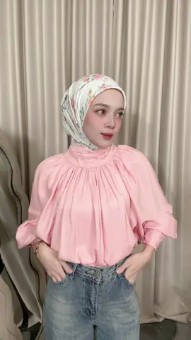 Join live yuk, ada warna baru nih ✨ #fitcheck #outfit #ootdhijab #blouse #pink 