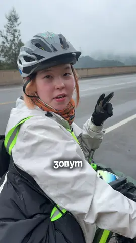 Наша версия тренда «первый/последний бокал»  Прокатились бы с нами?  В телеге есть страва: edemdobali  #алматы #казахстан #азия #путешествие #семья 