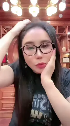 Làm từ thiện cả đời không bằng giữ giới , giàu có mà không giữ giới thì đồng nghĩa không hạnh phúc . #mailisa #thayminhtuemoinhat #thayminhtue #thichminhtue #minhtue 