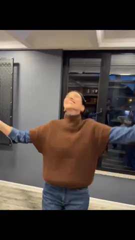 منزلين لنا رقصات عشان الريت 🥳 #taşacakhabudeniz #هذا_البحر_سوف_يفيض #قرية_كشري #ulastunaastepe #denizbaysal 