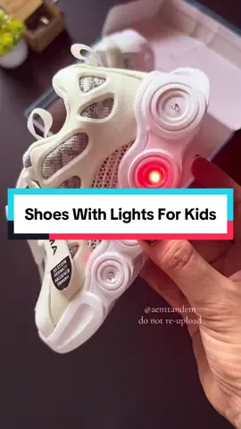 super ganda for your kids mga mamsh, dadsh Go checkout na!Worth your money perfect pang gift 😍😍 @youNme baby fashion 😊#kidsshoeswithlights #shoeswithlights #kidsshoes 