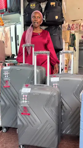 We got a bunch of colors and designs to choose from, actually. You've got classics like black, navy, and champagne, sky blue, rose gold etc as well as some fun prints like stripes  As for features, we've got some awesome ones like TSA-approved locks, expandable compartments, and super smooth wheels that'll make navigating through airports a breeze#travel #unisex #xywisebags #flypシ #airport 