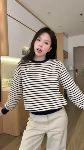 Chiếc áo kẻ ngang Basic dễ mặc đây mấy nàng ơi