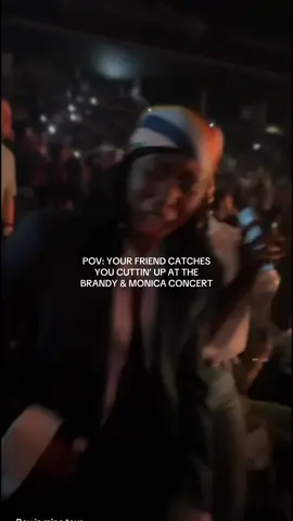 I was having so much fun I forgot to take my scarf off 😂😂😂