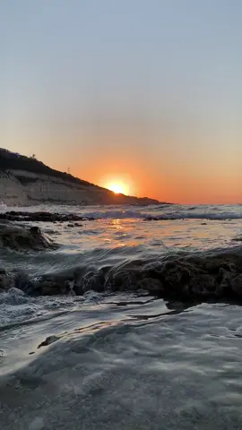 #الأمين_على_الأرواح💛❤  #سماحة_العشق  #السيد  #سيد_القلوب🥀💛  #الجنوب  #جنوب_لبنان🇱🇧  #سيدي  #بحر  #غروب 