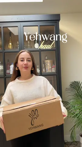 Partnering with YEHWANG today! 🤍 Wholesale vibes only — bulk deals, low prices, and cute high-quality pieces! Plus weekly flash deals and their own app so you can shop anytime. Let’s check it out✨📲” Gebruik mij  kortingscode Jessy15 voor extra 15% korting✨ @Yehwang Wholesale @Yehwang_factory direct #yehwang #Wholesale #FashionWholesale #foryou #fyp  