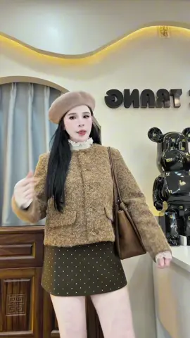 #xuhuong #trending #thoitrangnu #trendingtiktok #moingaymotoutfit 