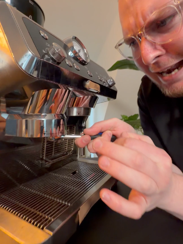 WERBUNG |  Das beste Angebot des Jahres - sichert euch den Acer Nitro V16 Gaming mit AMD Ryzen™ Prozessor und 180hz Display. @AMD 