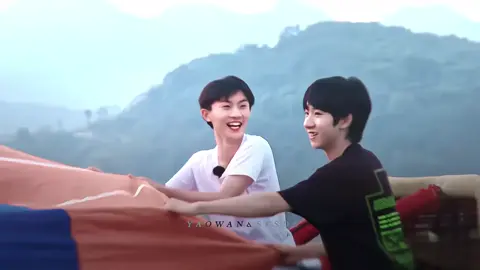 1 năm, 2 năm,...,6 năm. đoạn đường phía trước còn rất dài. hãy cùng nhau nắm tay tiếp bước nhé. #thoidaithieuniendoan #时代少年团 #6thanniversary 