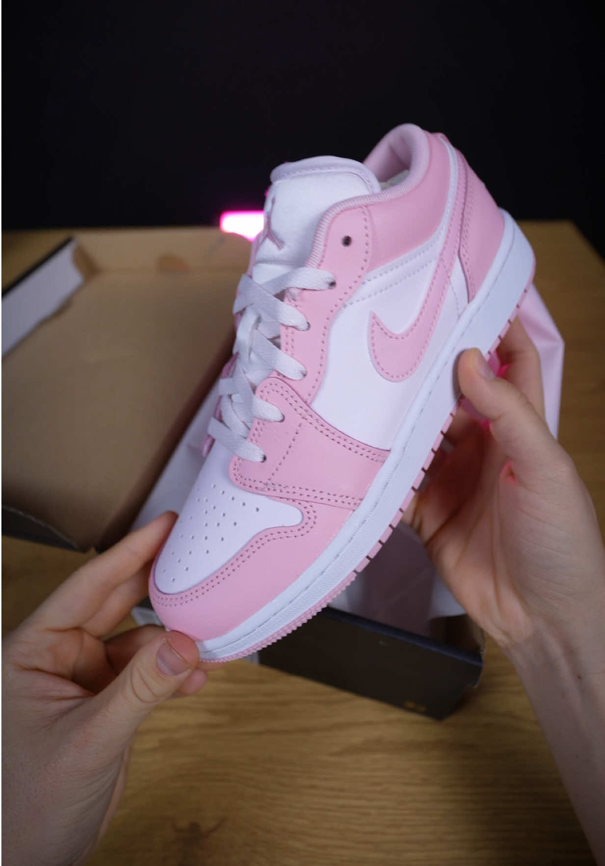 Oferte Top, cod reducere DOMINIK la orice încălțăminte de pe site-urile din bio 🔥 #dominiksilaghi #fyp #dmkxslg 