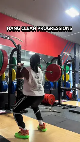 Just working on perfecting my craft. Doing these explosive hang cleans with no hip drive to work on pull strength and quick elbows under the bar. A lot of exercises I do I tend to mix or switch up in a variety of ways to improve the overall lift. Happy FRIDAY! #viral #fyp #legs #legday #olympiclifting 