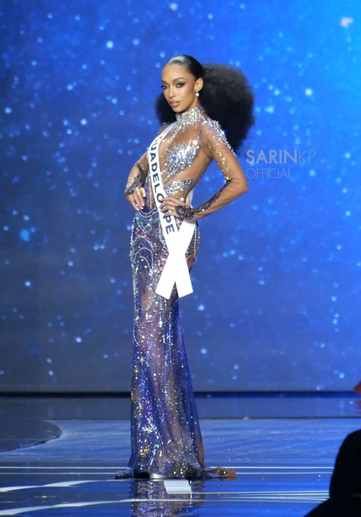 Evening gown competition of Miss Universe 2025 : Guadeloupe “Ophély Mézino” 🤍✨🇬🇵 . #missuniverse  #missuniverse2025  #missuniverseguadeloupe  #sarinkp 