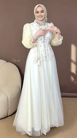 Masih bingung cari dress yang pas buat Lebaran atau acara spesial? Yuk Sebelum Kehabisan #dresslebaran #gamisbrokat #dresspesta #fashionmuslimah #ootdhijab  