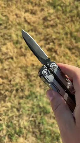 The Leatherman Arc! MagnaCut blade, one hande operation on all tools. 20 in 1, if you want the best! #leathermantools #multitool #tiktokshopblackfriday #tools #knives 