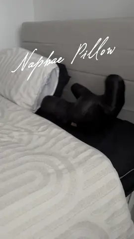 Avoid those sleep lines with the @NapBae. pillow 🤍 #beauty #BeautyTok #beautyhacks #beauty tips 