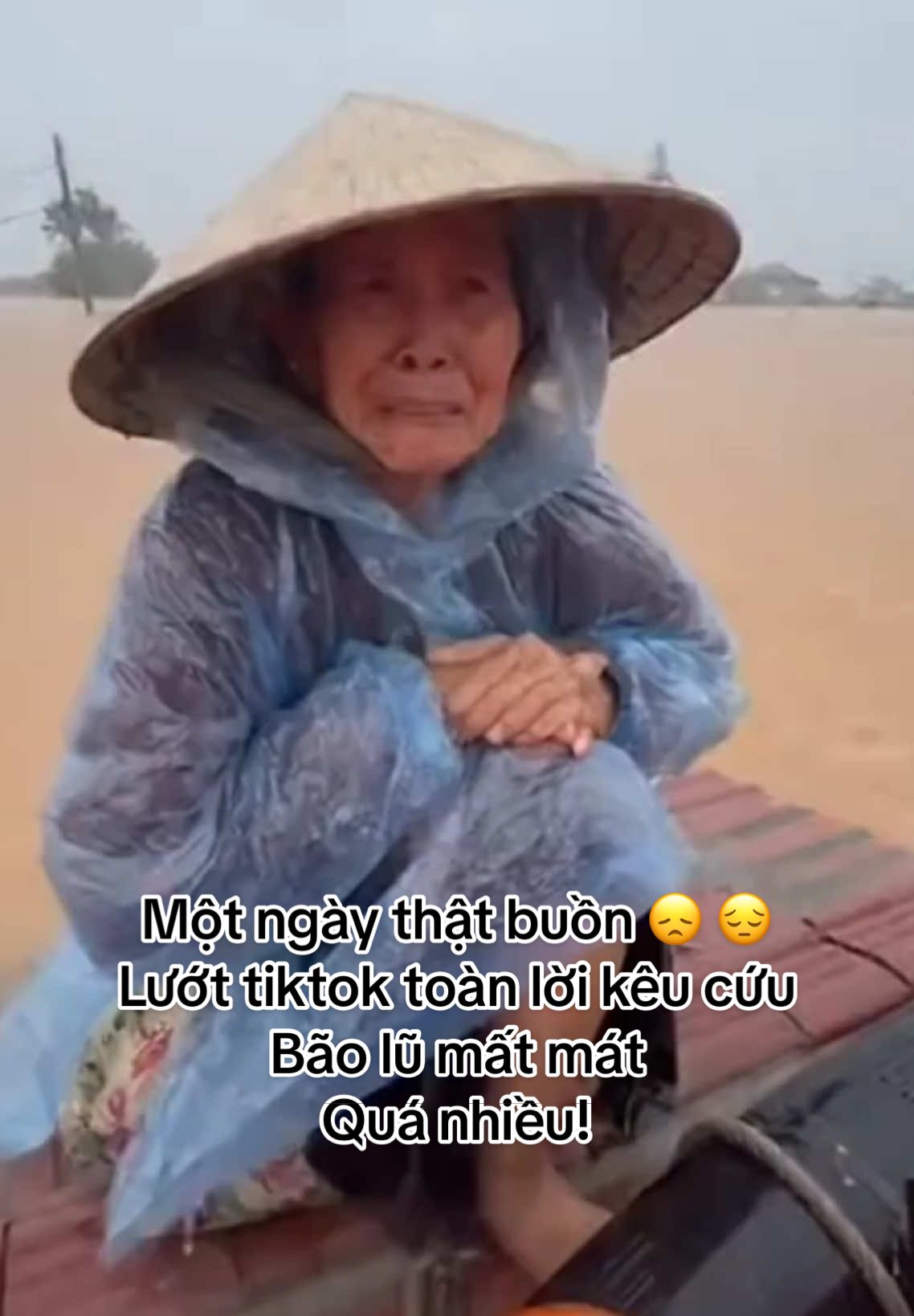 Những ngày tồi tệ nhất ! Đâu đâu cũng là lời kêu cứu! Mất mát đau thương quá ! Mong sao mọi người đều an toàn … #daklak #baolu #baolutmientrung #phúyên #xuhuong 