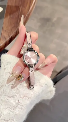 Đồng Hồ Nữ Scottie Mặt Tròn Số La Mã Dạng Lắc, Dây Kim Loại Kết Hợp Da, Kháng Nước, Kháng Gỉ Tốt. ##dongho##donghodayda##donghochongnuoc##donghonu