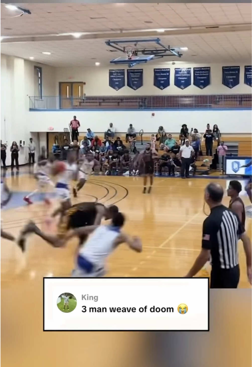 Elite execution, DIABOLICAL finish 🏀😳 (Via -ty.cinco5) #basketball #dunk #basketballtiktok #highschool #trending 