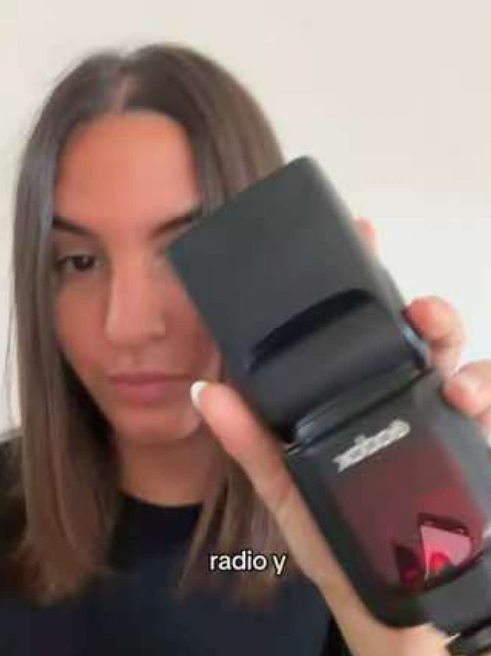 Si se te tilda el radio y el flash, probá despertando la zapata  de la cámara  #camara #fotografia #fotografa #radio #flash 