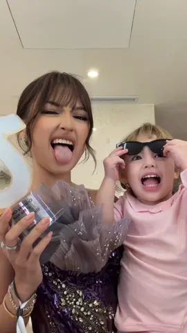 We tell them how we roll kamari 😋