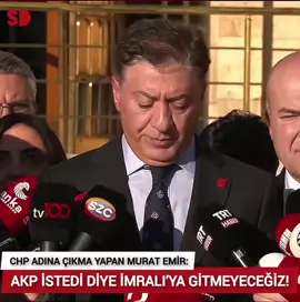 CHP Adına Çıkma Yapan Murat Emir:❗️👇🙄 AKP İstedi Diye, Emrivakilerle, İmrali'ya Gidecek Heyete Üye Vermeyi Doğru Bulmuyoruz! TBMM’de İmralı trafiği sürüyor… TBMM Milli Dayanışma, Kardeşlik ve Demokrasi Komisyonu, İmralı’ya ziyaret tartışmalarının karara bağlanması gündemiyle bugün saat 14.00’te Meclis Başkanı Numan Kurtulmuş başkanlığında toplandı. Toplantıda Abdullah Öcalan’ın İmralı’da ziyaret edilmesi konusu ele alındı. CHP HEYETE ÜYE VERMEYECEK Toplantının kapalı yapılmasına itiraz eden CHP Grup Başkanvekili Murat Emir, partisinin İmralı heyetine üye vermeyeceğini açıkladı. Emir, “Biz böylesine zor meselelerin açık, şeffaf ve halkın önünde konuşulması gerektiğini savunduk. İmralı’ya gidişin konuşulacağı toplantının kapalı yapılmasını doğru bulmuyoruz” dedi. Emir, CHP’nin heyette yer almama gerekçelerini şöyle öne çıkardı: • “Eğer İmralı’ya bir ziyaret gerçekleştirilecekse bunun mutlaka oylama ile belirlenmesi gerekir.” • “CHP olarak Kürt meselesinin çözümünü savunuyoruz; barışçıl adımların destekçisiyiz. Ancak meselenin yalnızca İmralı ziyaretine indirgenmesini doğru bulmuyoruz.” •  • “Milletimiz sadece beş milletvekilinin adaya gitmesine razı değildir.” “TOPLUM ÇÖZÜMÜ İMRALI’YA SIKIŞTIRAN YAKLAŞIMI KABUL ETMİYOR” Murat Emir, siyasi davaların demokratik işleyişi tıkadığını, kayyum uygulamaları ve AYM/AİHM kararlarının uygulanmamasının toplumsal barışa zarar verdiğini vurguladı. Çözüm sürecine dair adımların teknoloji kullanılarak daha şeffaf yürütülmesi gerektiğini söyledi. ● CHP, İmralı’ya gitmiyor Emir, heyette yer almayacaklarını net bir şekilde duyurarak, partinin çözüm sürecinde şeffaf ve halkın önünde adımlar atılmasını savundu. #MuratEmir #CHP #İmralıZiyareti #TBMM #Heyet 