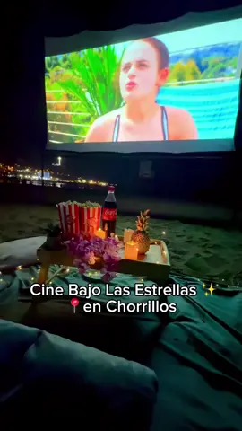 Cine bajo las estrellas 🌟  📍en Chorrillos Una experiencia mágica que tienes que vivir 🎬🌊✨ Incluye: 🍿 ¡Canchita recargable! 🥤 Snacks y bebidas 🎁 Sorteos y detallitos para nuestros asistentes Solo ven abrigadita y con tu mantita del amor 🧺 ¡Nosotros nos encargamos del resto! Etiqueta con quién vendrías 🤙🏻 #cineenlaplaya #cinebajolasestrellas #estrellas #cine #cinealairelibre 