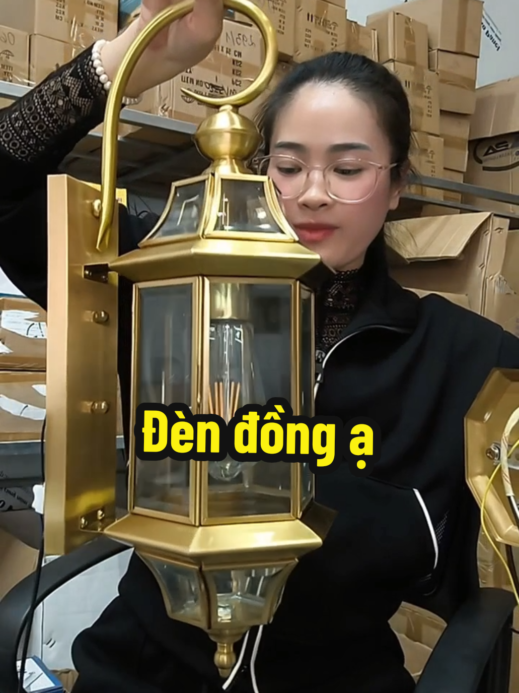 Đèn đồng treo tường #dencot #Đèn #xuhuong #shopcongoc93 @Ngọc Đây! 