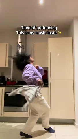 Bollywood songs >>>> #bollywoodmovie #bollywoodsong #kalank #karanjohar  @Netflix  @JBLeurope 