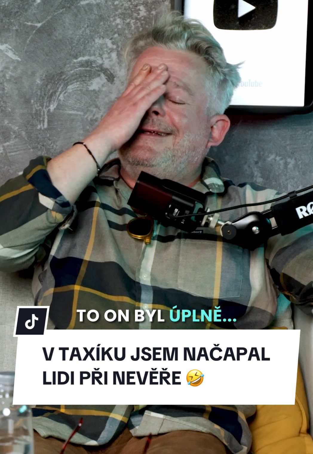 V TAXÍKU JSEM NAČAPAL LIDI PŘI NEVĚŘE 🤣 celá epizoda na Hype-Cast YouTube!