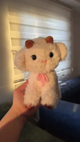 Yavru keçi ördüm 🫠🥹 #amigurumi  #crochet  #örgü  #crochetbabygoat  #crochetgoat 