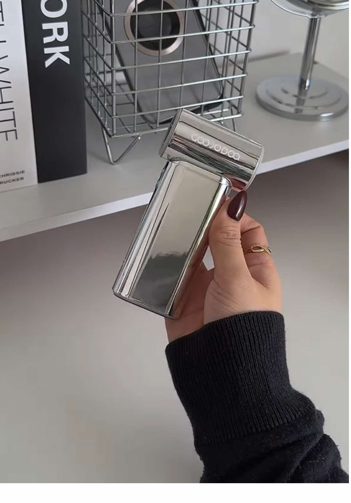 So inlove the color! 🖤 #goojodoq #goojodoqfan #pocketfan 