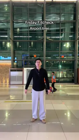 Trip loadinggg. Guess where im going #fitcheck #outfitideas 
