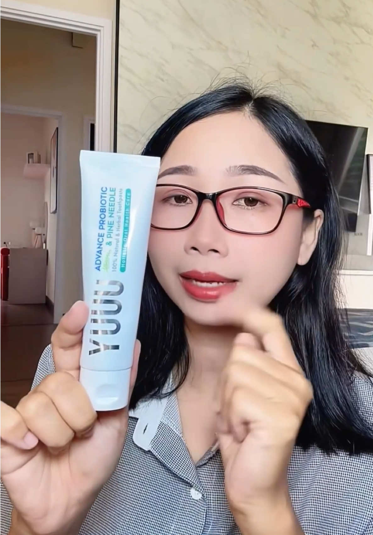 ยู แอดวานซ์ โปรไบโอติก แอนด์ ไพน์ นิดเดิ้ล ยาสีฟันโพรไบโอติกส์ สูตรพรีเมี่ยม มีฟลูออไรด์ ช่วยเพิ่มโพรไบโอติกส์ ระงับกลิ่นปากลดคราบหินปูน ป้องกันฟันผุ ขนาด 120 กรัม   #ยาสีฟันyuuu #interpharma  #สุขภาพดีเริ่มต้นที่interpharma  #ยาสีฟันyuuuครบจบในหลอดเดียว  #ฝนบอกแล้วว่าคุ้ม 