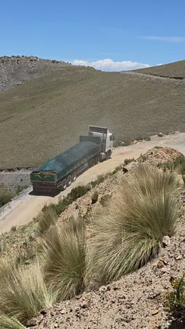 #carretera  #viral_video #phuyanidecolquemarca  #volvo 