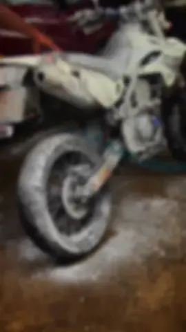 ලස්සනට හද පායද්දි නරි හිටියා හූ කියන්න 😹🫶@Nimeth Vithana @SHEY