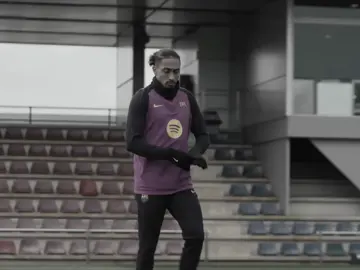 guess who’s back tomorrow? #fcbarcelona #raphinha #football #edit #xyzbca 